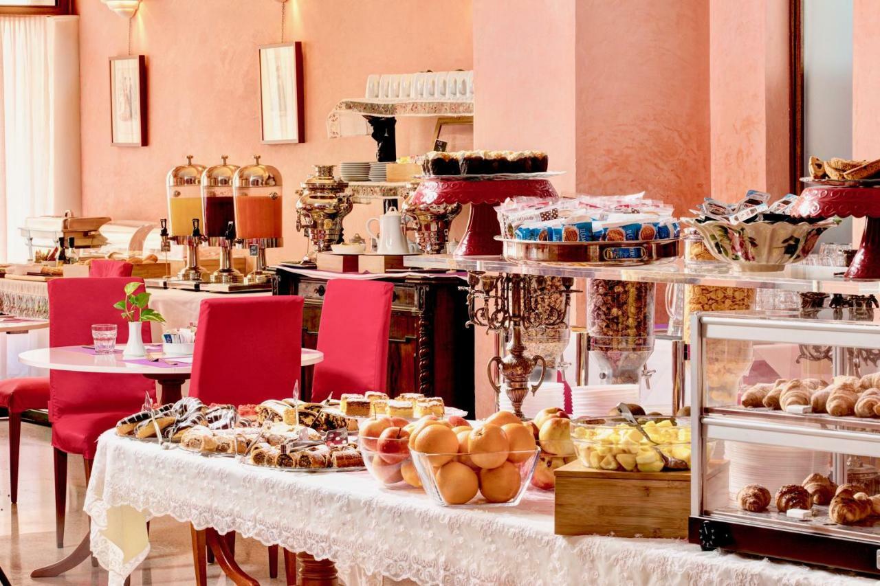 Hotel San Giusto Триест Экстерьер фото
